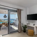 Chrysomelo Adamantas (Milos)