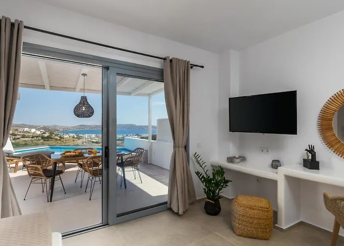 Chrysomelo Adamantas (Milos)